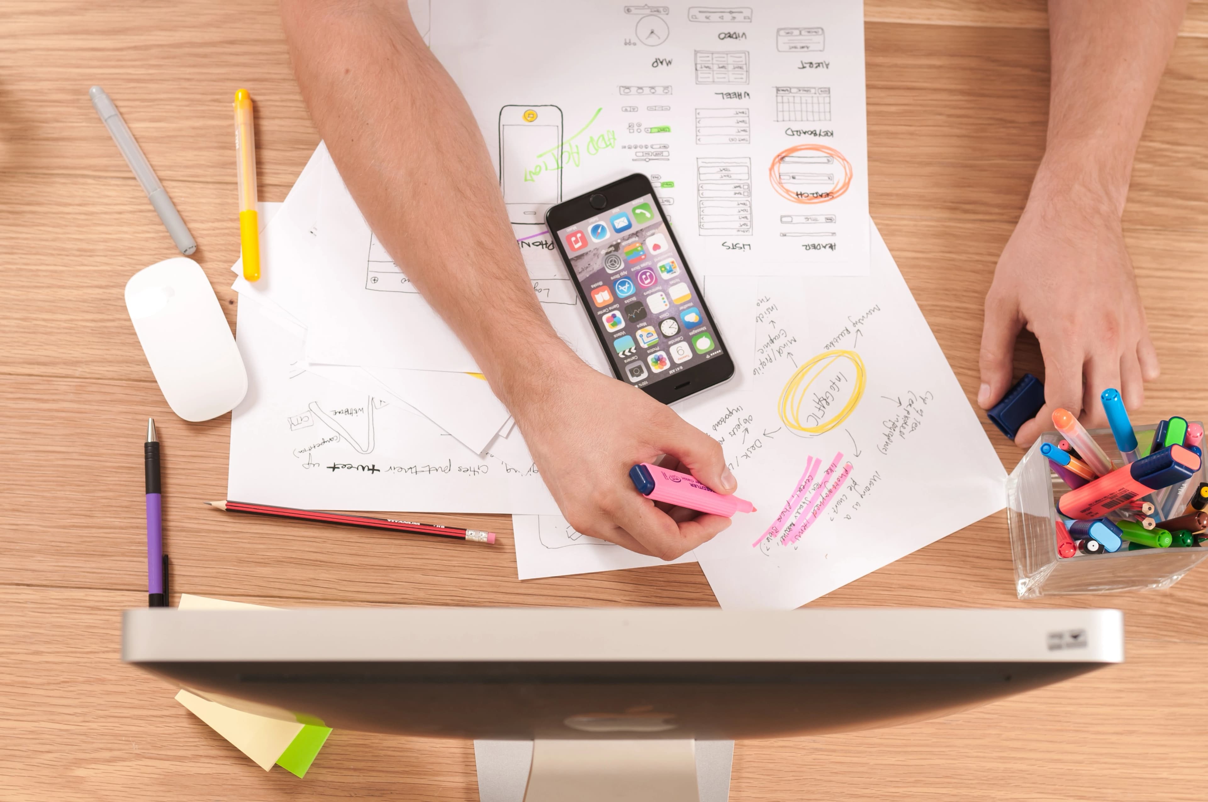 Nomadic entrepreneurship: Choosing the right invoicing platform for your journey